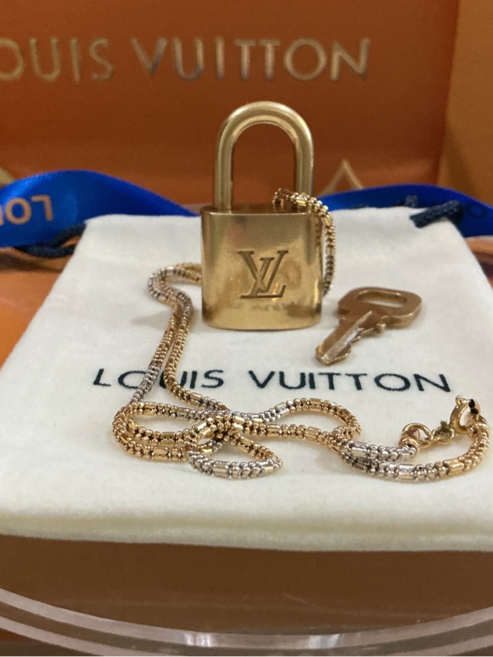 Louis Vuitton Gold Padlock and Key can be used as a necklace !!!